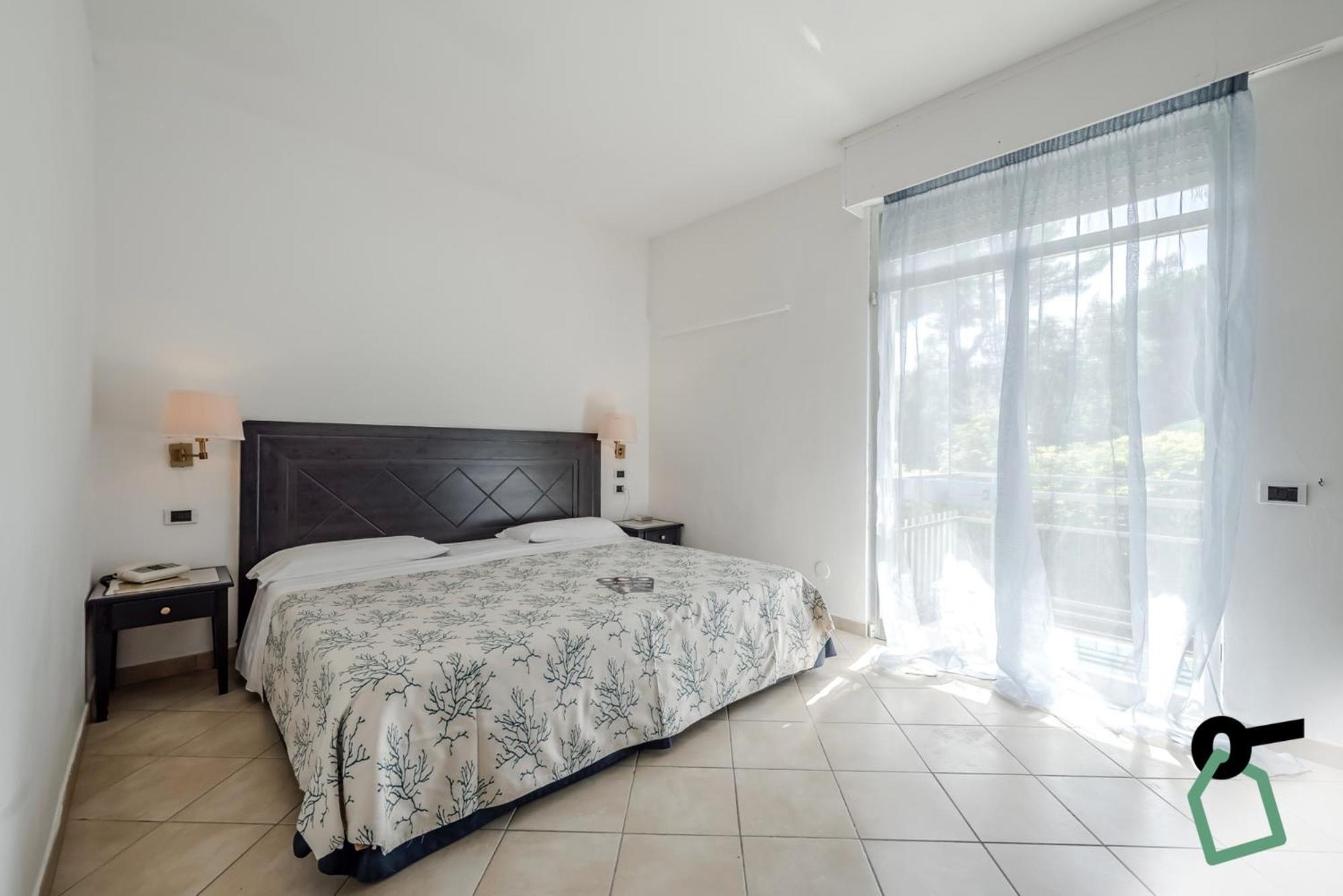 Hotiday Room Collection - Porto Azzurro 카폴리베리 외부 사진