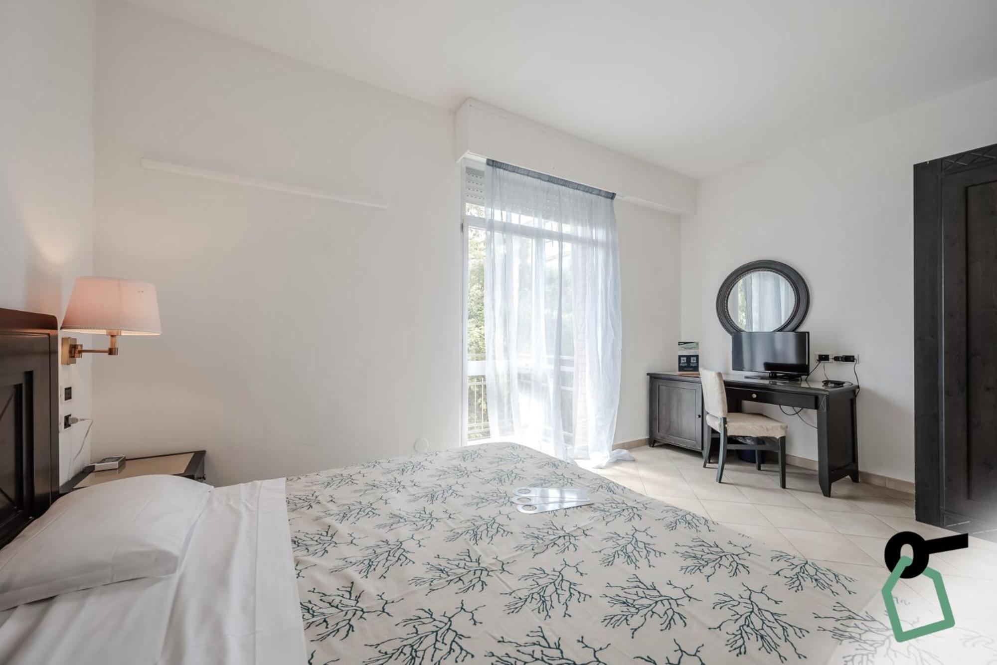 Hotiday Room Collection - Porto Azzurro 카폴리베리 외부 사진